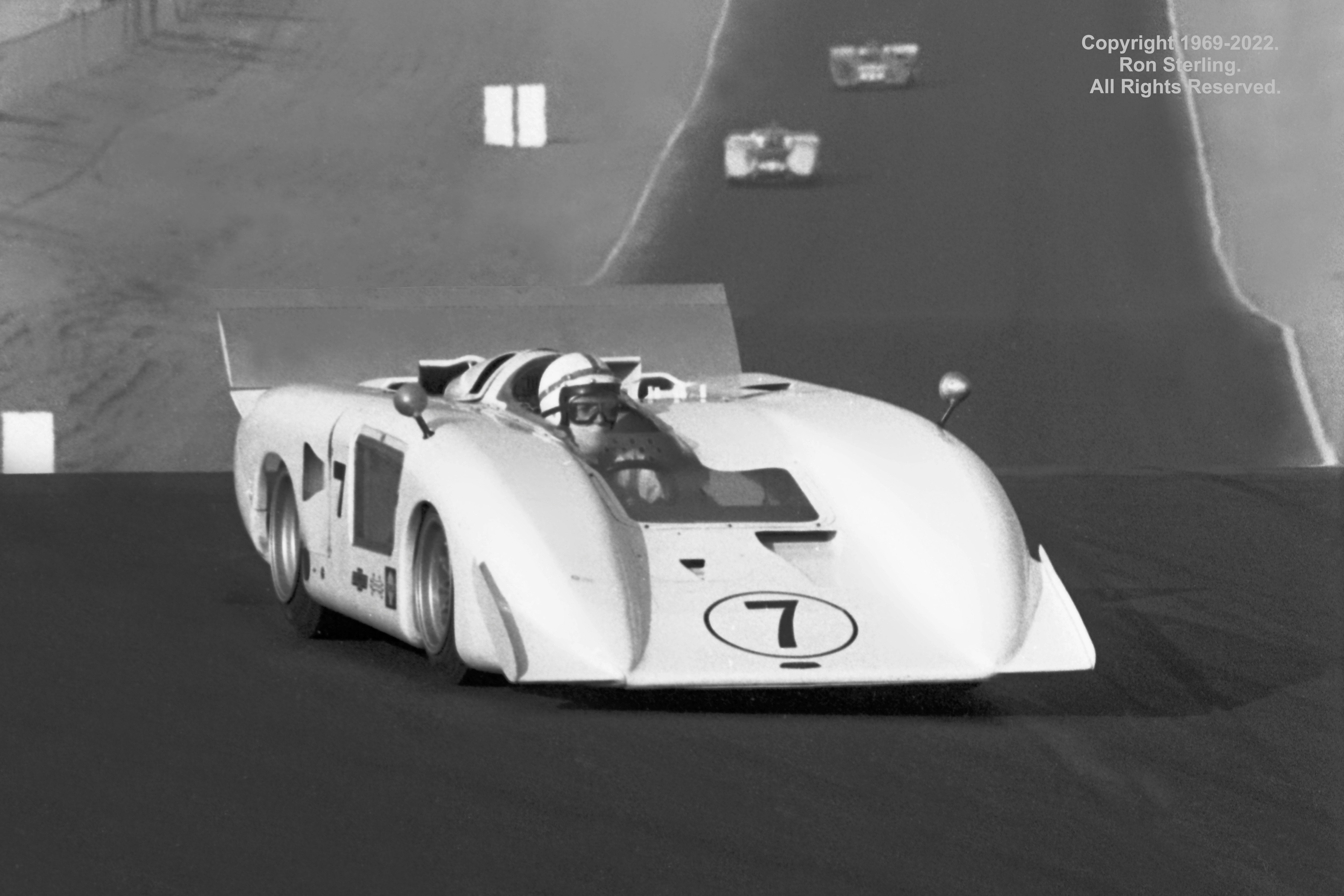 Jim Hall Chaparral 2H driven by John Surtees at Riverside
